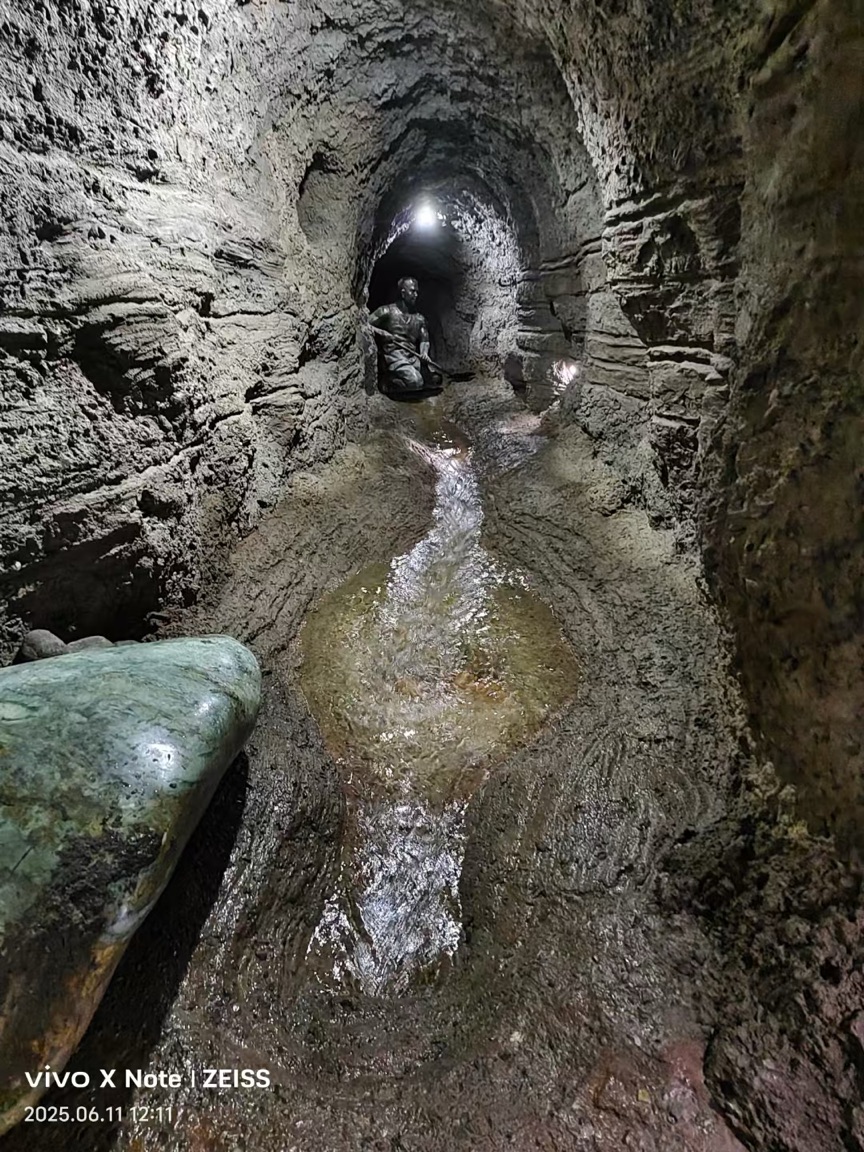 Detail of mural, Cave 45